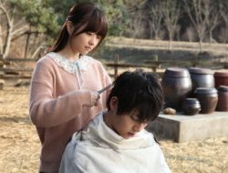 Romansa Tragis: Sinopsis “A Werewolf Boy”