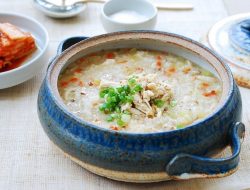 Dakjuk: Bubur Ayam Tradisional Korea yang Menghangatkan dan Menyehatkan