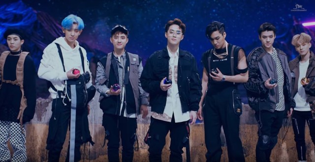 Lirik Lagu Power - EXO