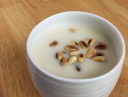 Jatjuk: Bubur Biji Pinus yang Sehat dan Bergizi