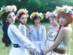 Lirik lagu About Love Terjemahan Bahasa Indonesia – red velvet