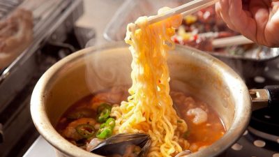 Ramyeon: Makanan Khas Korea yang Viral di Indonesia